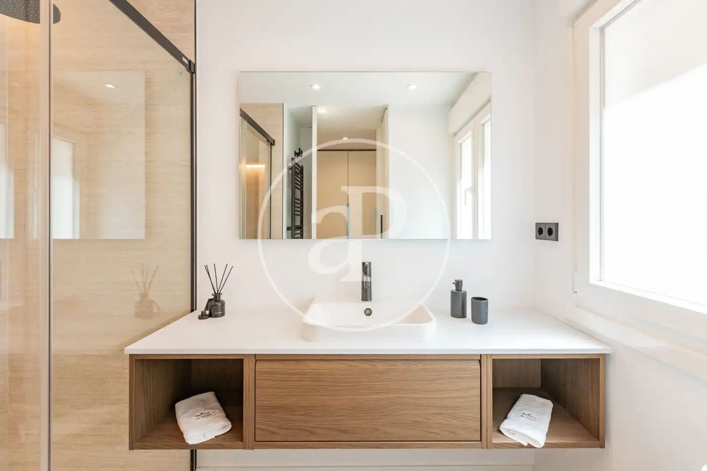 Baño de Piso en venta en Madrid con Aire acondicionado, Calefacción y Amueblado
