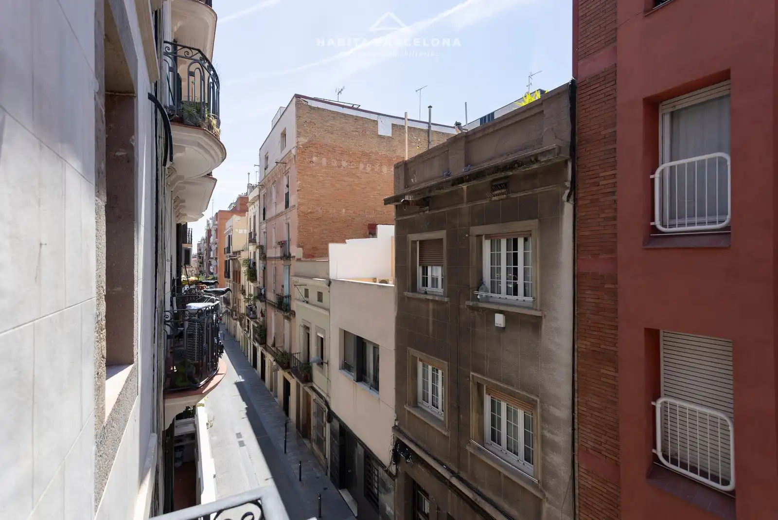 Vista exterior de Piso en venta en Barcelona con Aire acondicionado, Calefacción y Parquet