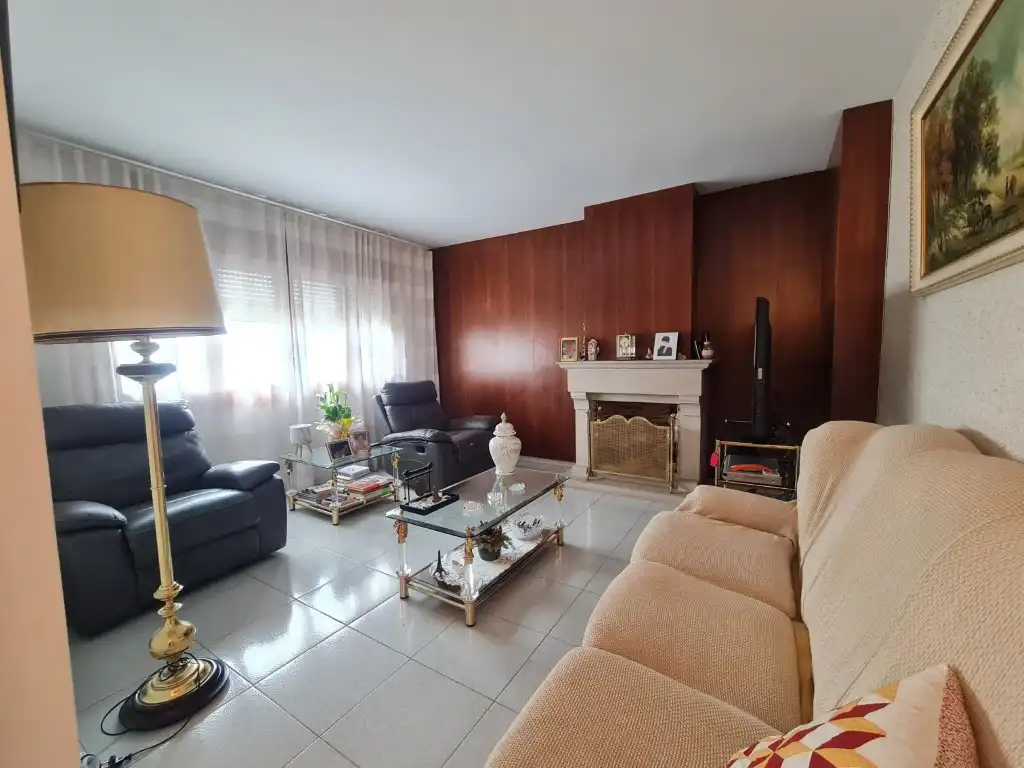 Sala de estar de Casa o chalet en venta en Girona con Jardín privado y Terraza