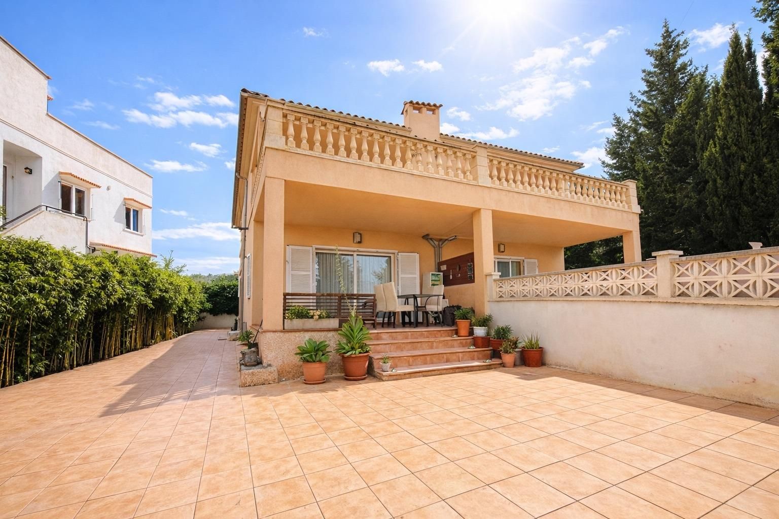 Vista exterior de Casa adosada en venda en Bunyola amb Aire condicionat, Jardí privat i Terrassa