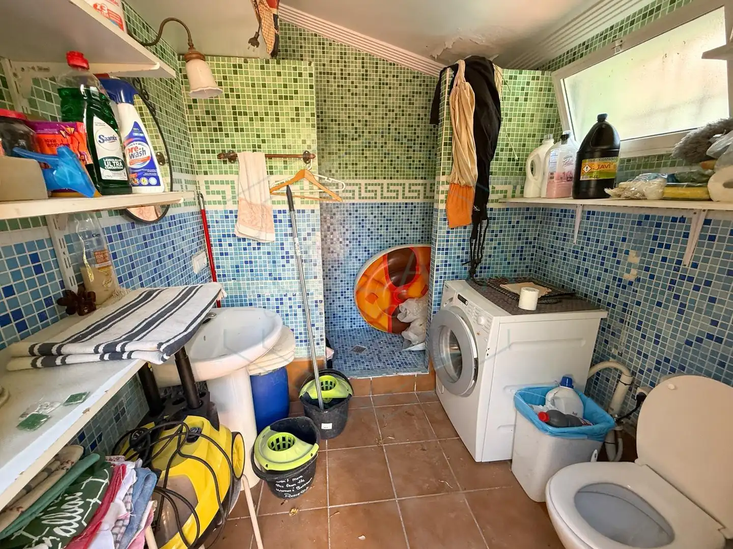 Bany de Casa o xalet en venda en Chiclana de la Frontera amb Jardí privat, Terrassa i Traster