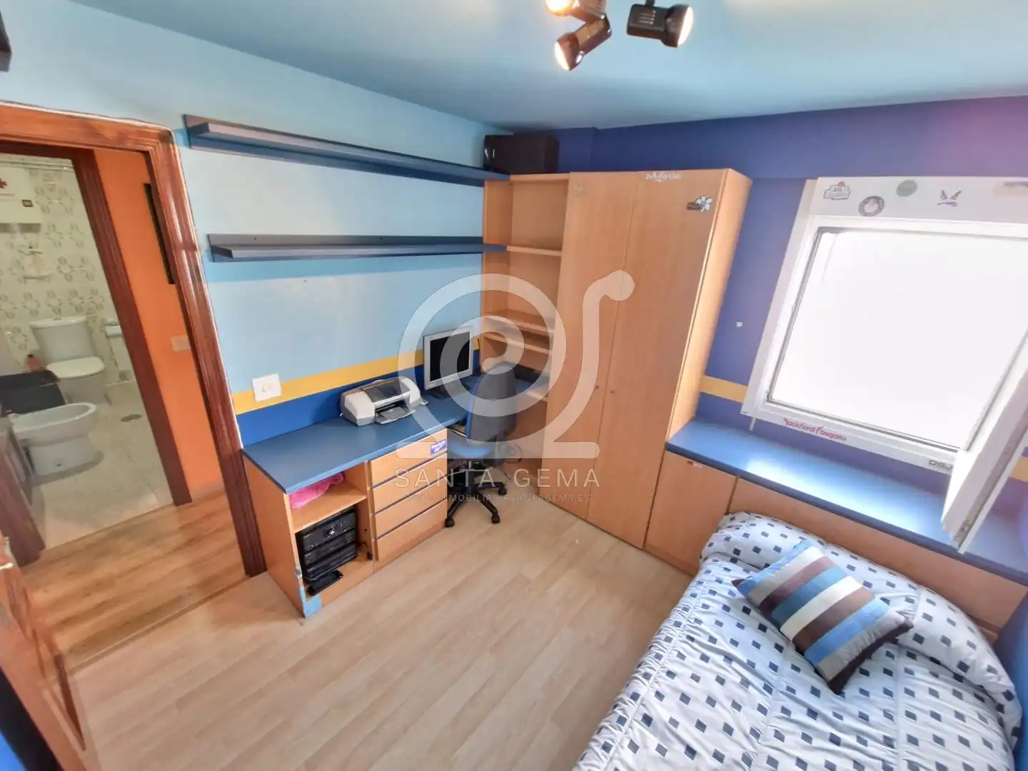 Bedroom of Flat for sale in A Coruña Capital   with Heating, Terrace and Furnished