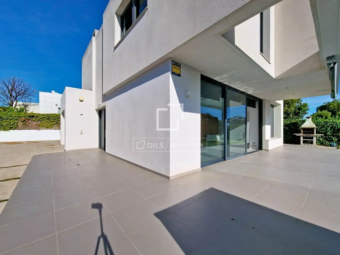 Außenansicht von Haus oder Chalet zum Verkauf in Vilanova i la Geltrú mit Klimaanlage, Heizung und Privatgarten