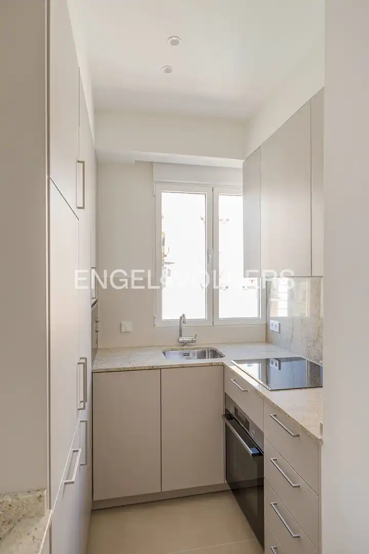 Küche von Wohnung zur Miete in Madrid mit Klimaanlage, Heizung und Terrasse