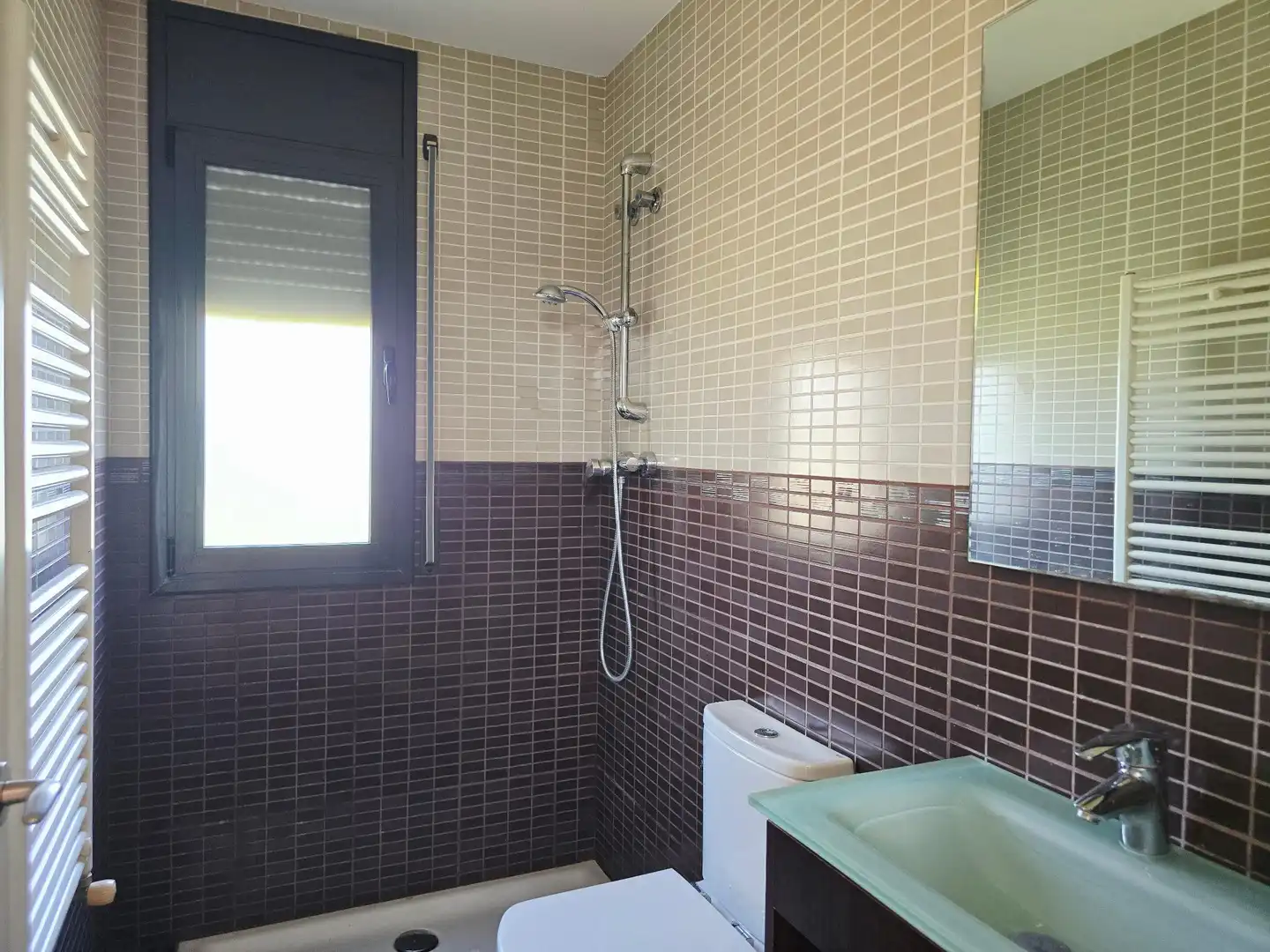 Bathroom of Houses for sale in Rubí  with Heating, Private garden and Parquet flooring