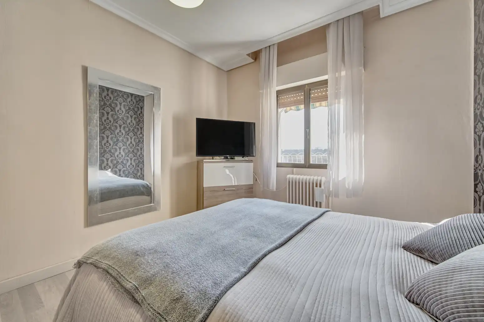 Habitación de Piso en venta en  Pamplona / Iruña con Calefacción y Parquet