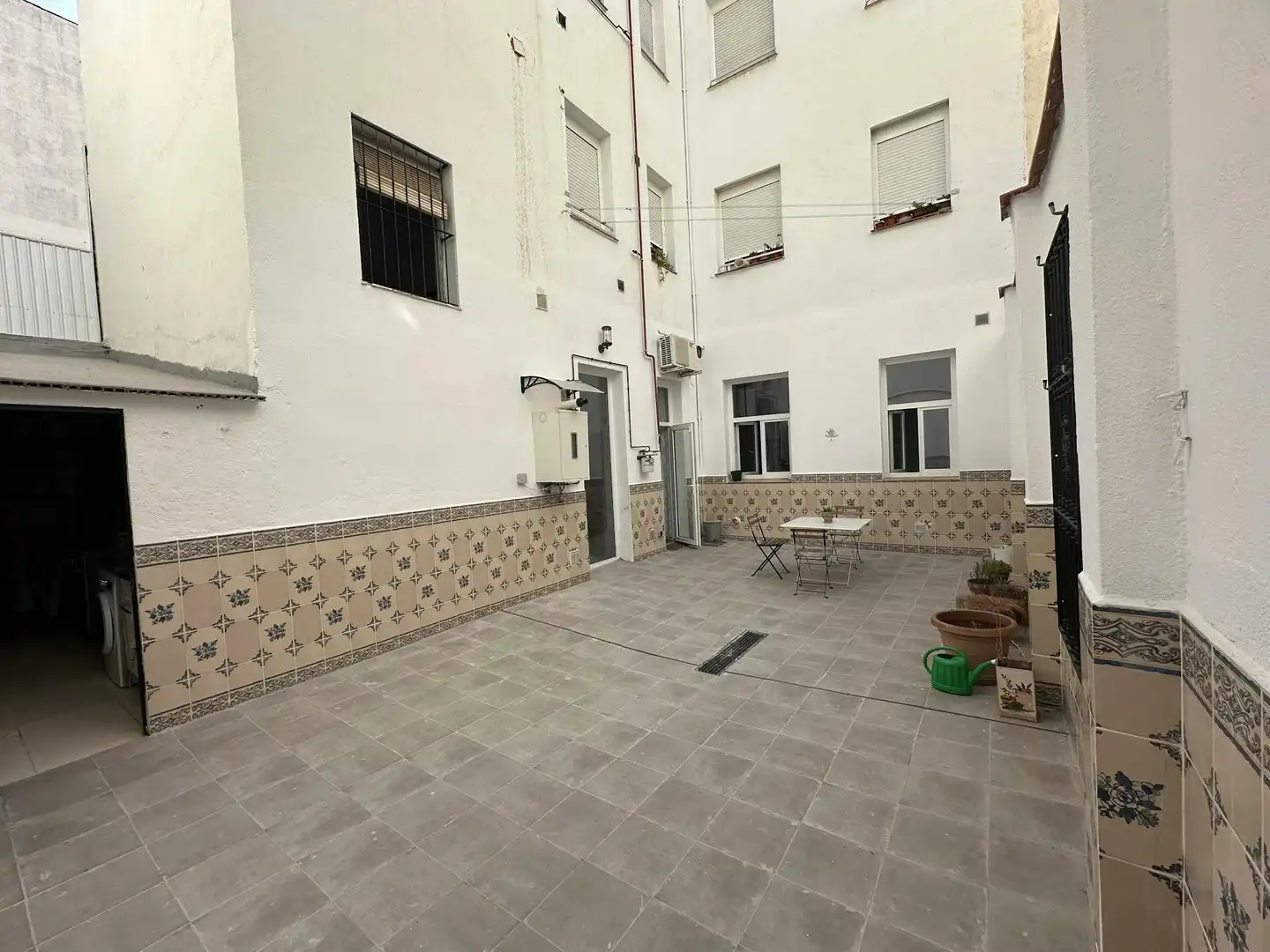 Vista exterior de Pis de lloguer en Madrid amb Calefacció, Jardí privat i Moblat