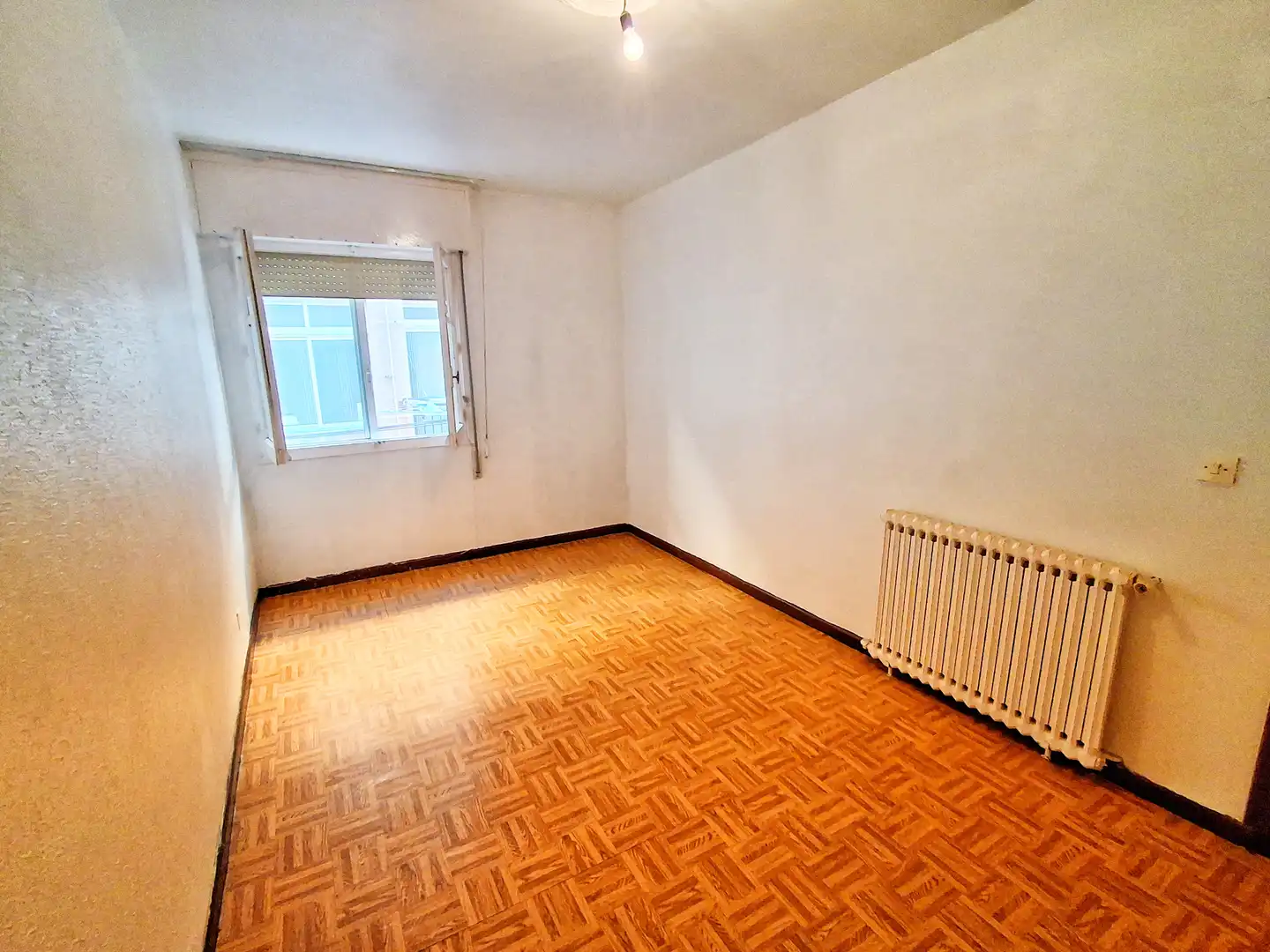 Habitación de Piso en venta en Aranda de Duero con Calefacción, Trastero y Horno