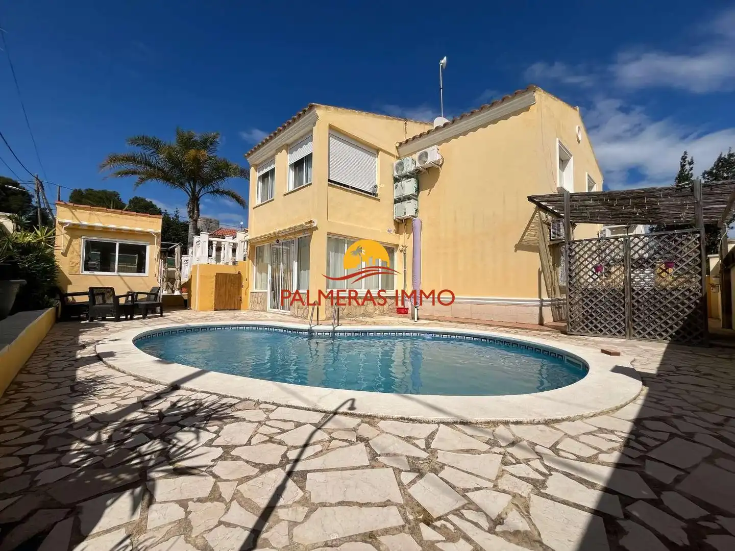 Villa avec piscine à vendre à Les Tres Cales