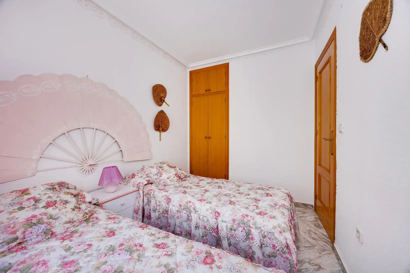 Dormitori de Apartament en venda en Torrevieja amb Piscina, Moblat i Rentadora