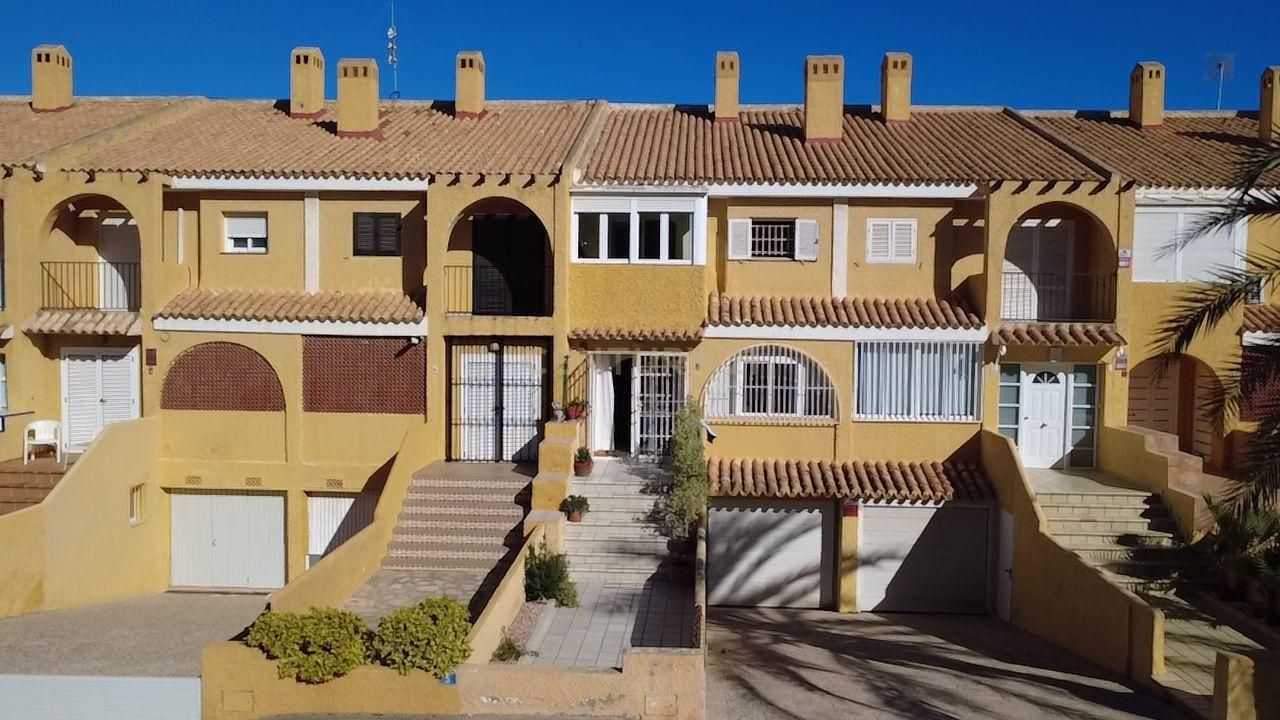 Exterior view of Single-family semi-detached for sale in Orihuela  with Air Conditioner, Private garden and Storage room