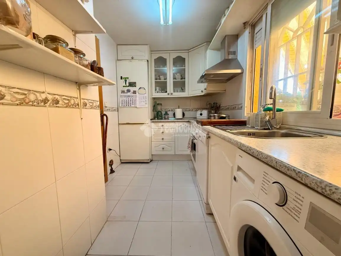 Casa aparellada en venda a Alovera, imagen 12