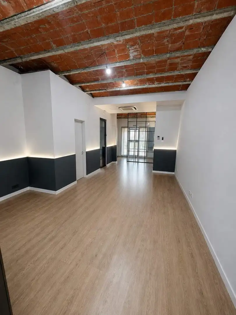 Local comercial de lloguer a Centre