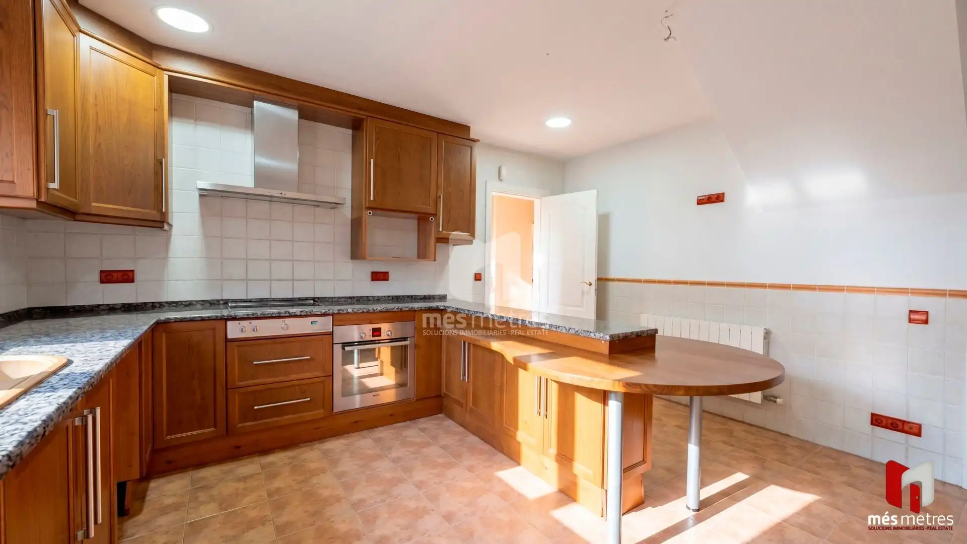 Cocina de Casa o chalet de alquiler en El Masnou con Calefacción, Jardín privado y Trastero
