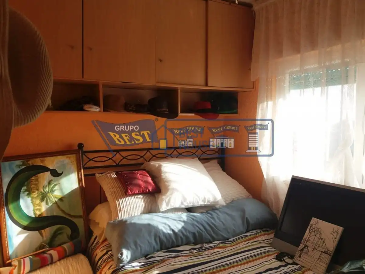 Bedroom of Houses for sale in Chozas de Abajo  with Heating, Private garden and Parquet flooring
