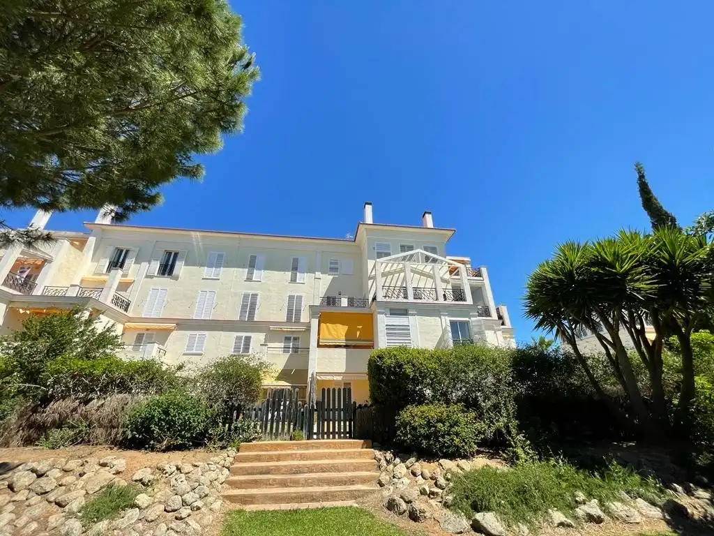Vista exterior de Pis de lloguer en El Puerto de Santa María amb Terrassa i Piscina comunitària