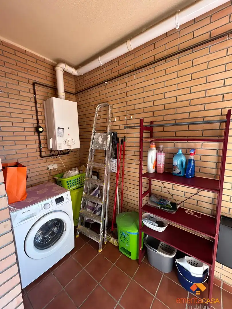 Wohnung zur Miete in Mérida mit Klimaanlage, Parkett und Abstellraum