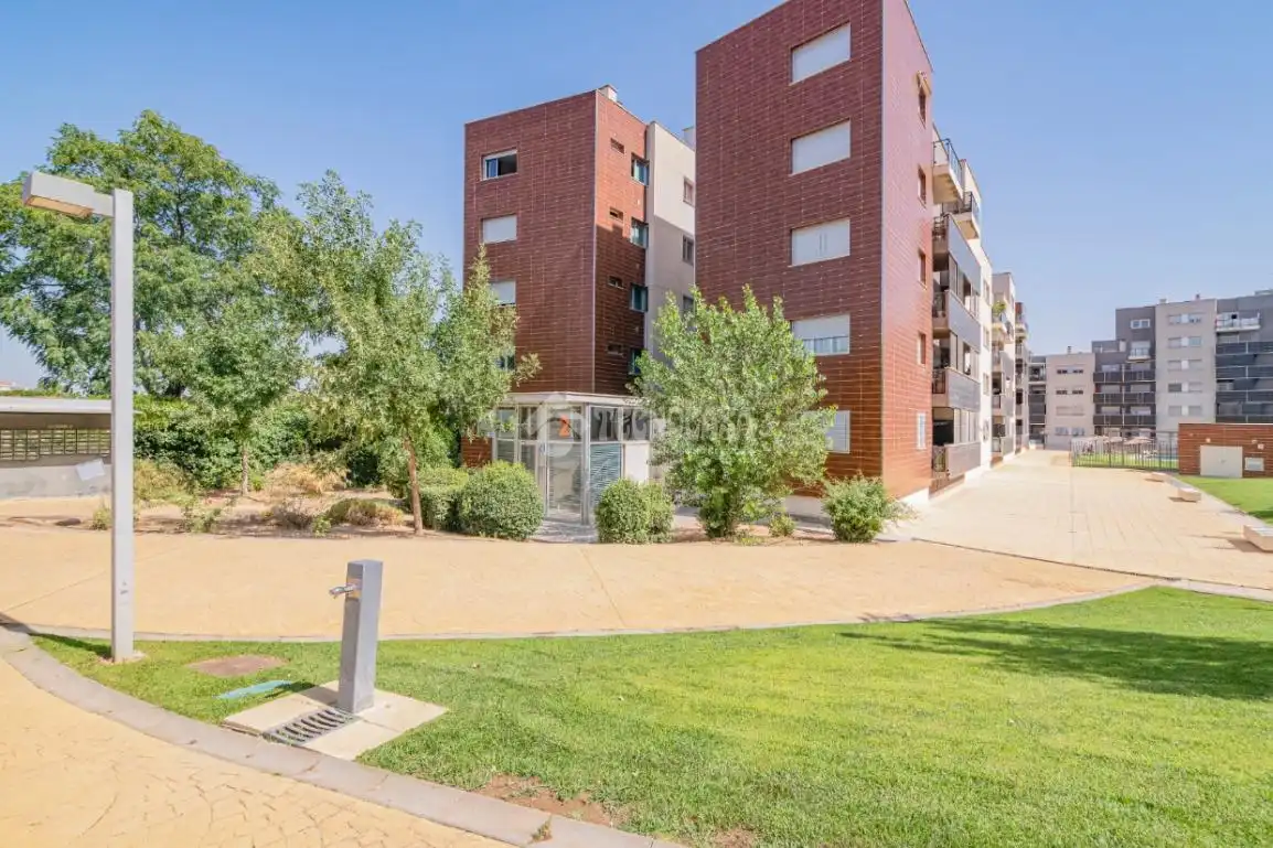 Außenansicht von Wohnung zum Verkauf in Alhendín mit Klimaanlage und Möbliert
