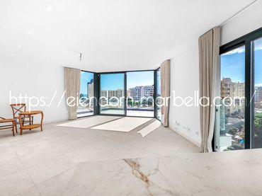 Apartament amb ascensor en venda a Puerto Deportivo