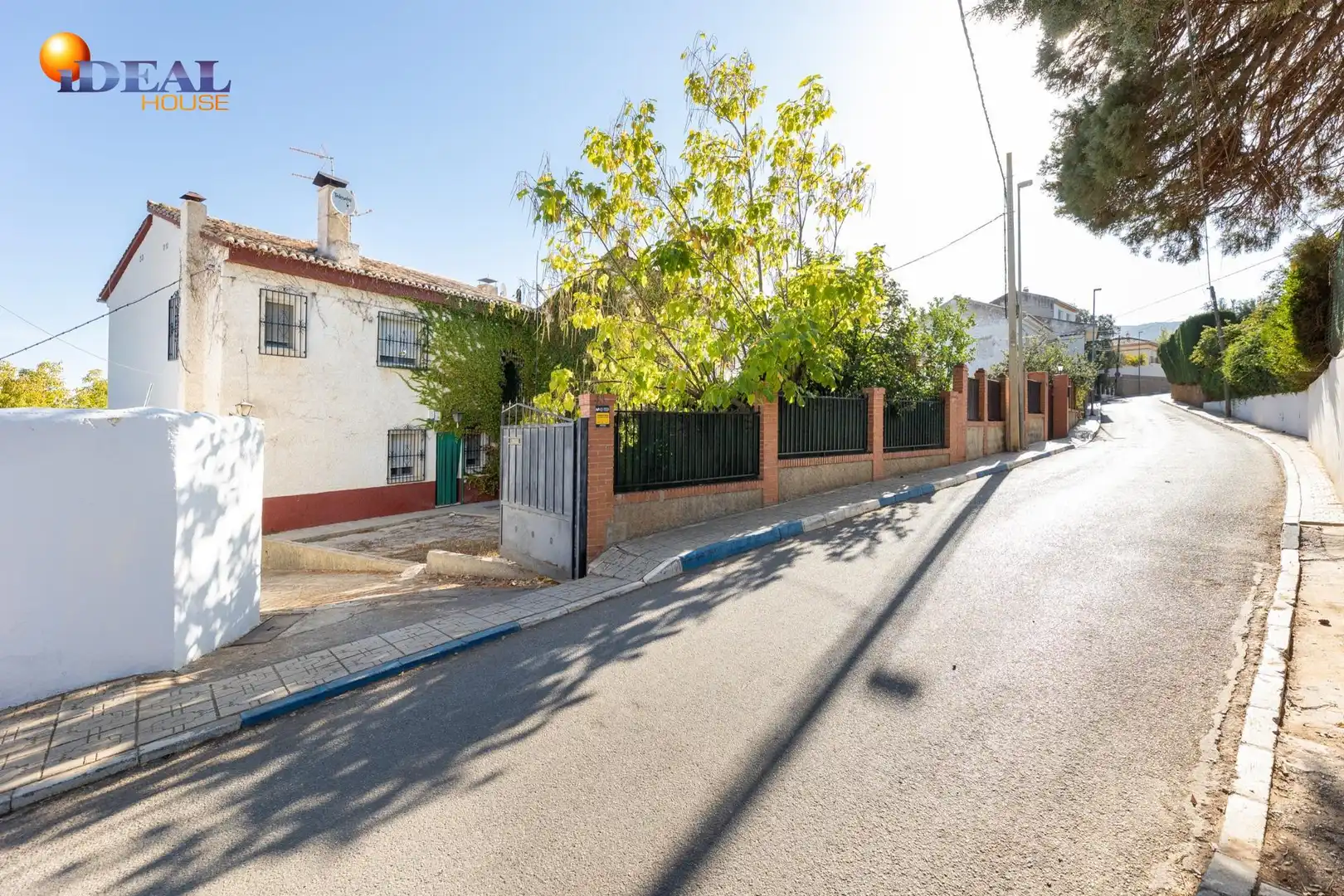 Xalet amb piscina en venda a Calle de Emilio Muñoz 45, imagen 2