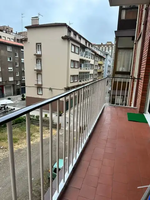 Terraza de Piso de alquiler en Avilés con Amueblado