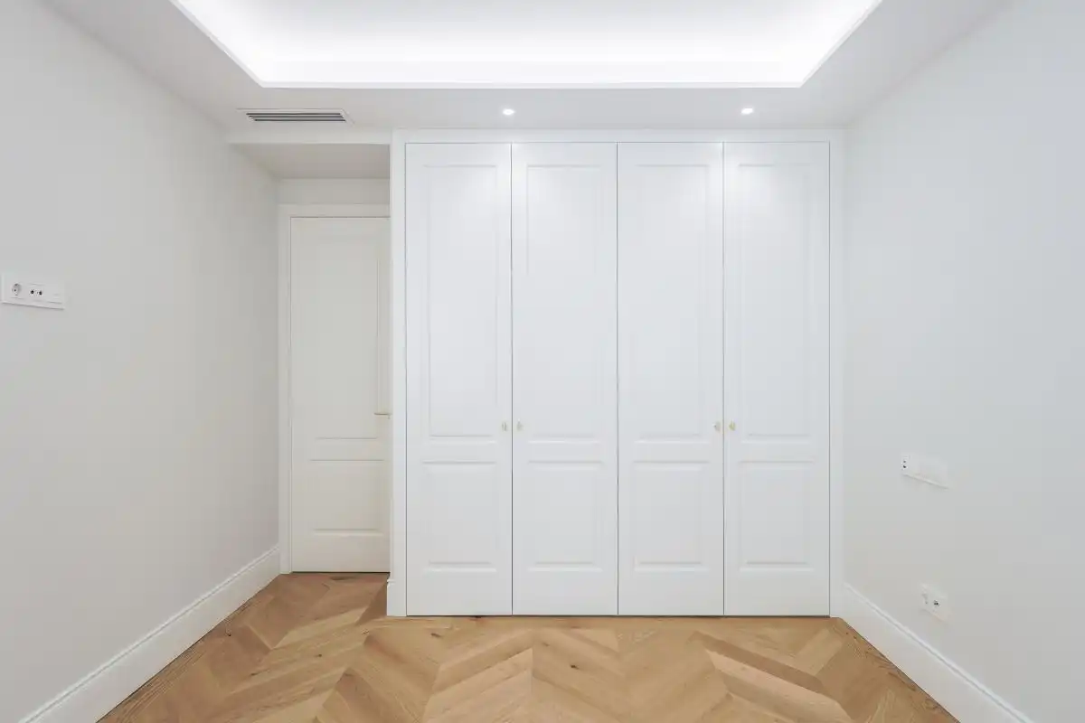 Bedroom of Flat for sale in Madrid  with Air Conditioner and Heating