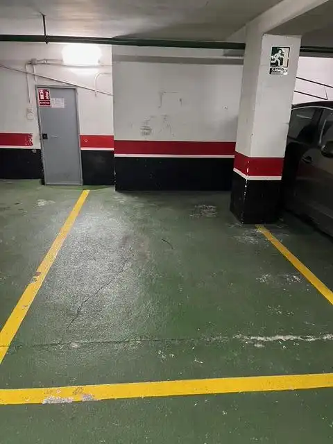 Parkplatz von Wohnung zum Verkauf in Zaragoza mit Klimaanlage und Abstellraum