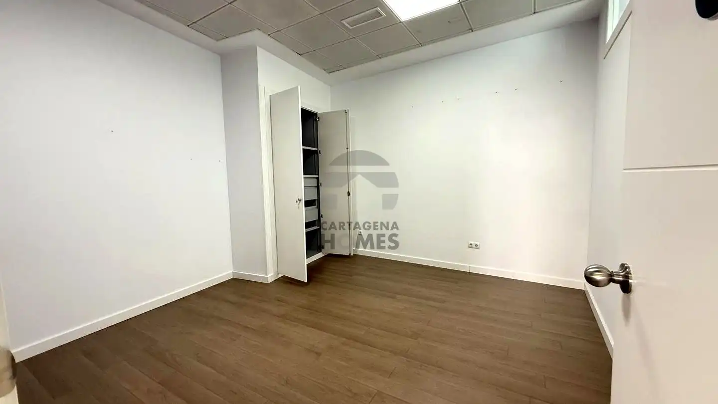 Local en venta en Cartagena con Aire acondicionado