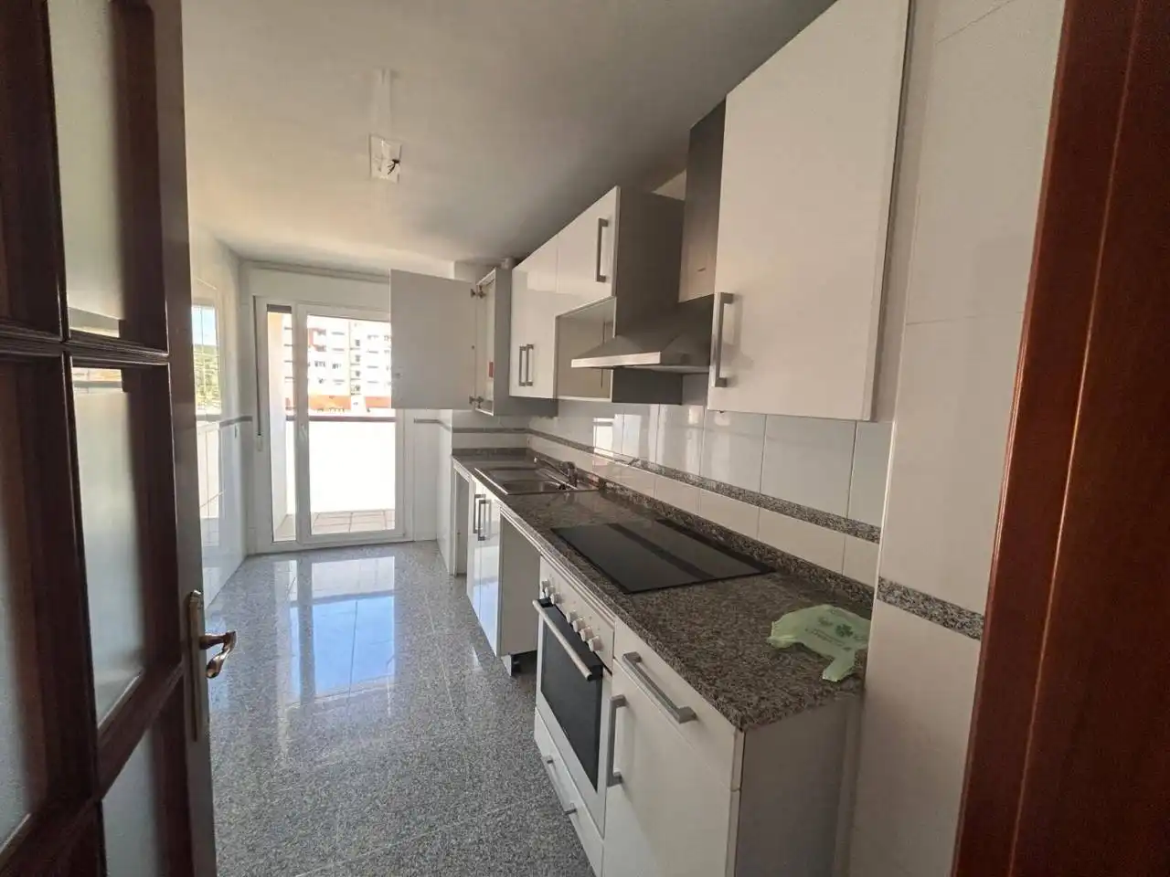 Cuina de Pis en venda en Burgos amb Calefacció, Parquet i Traster