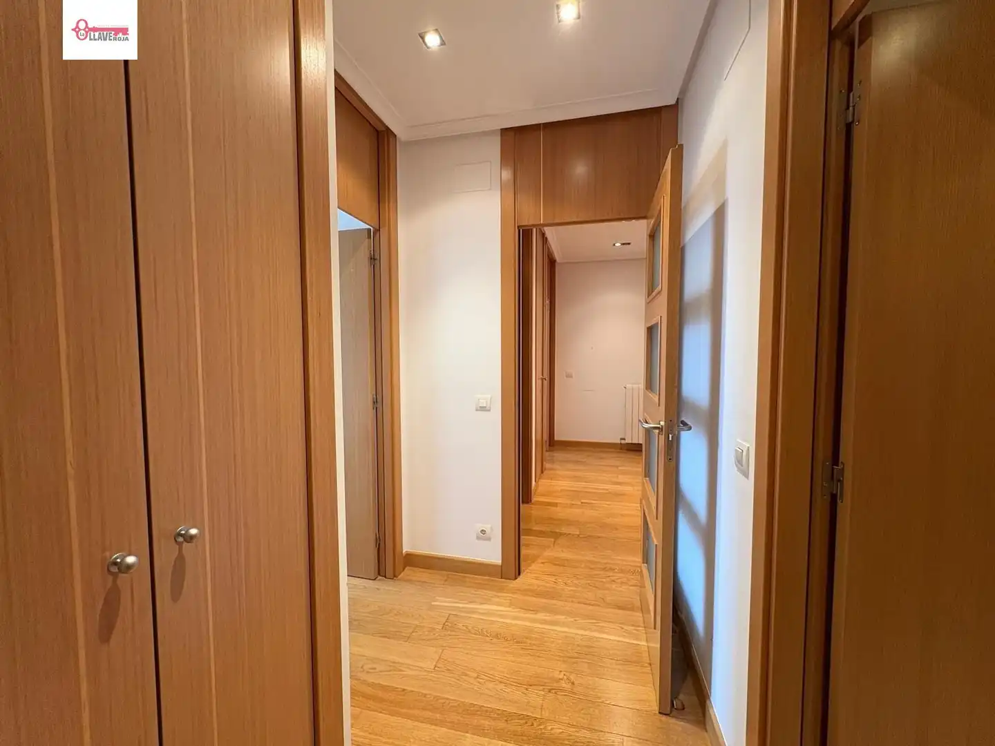 Apartament en venda en Burgos amb Calefacció, Traster i Piscina comunitària