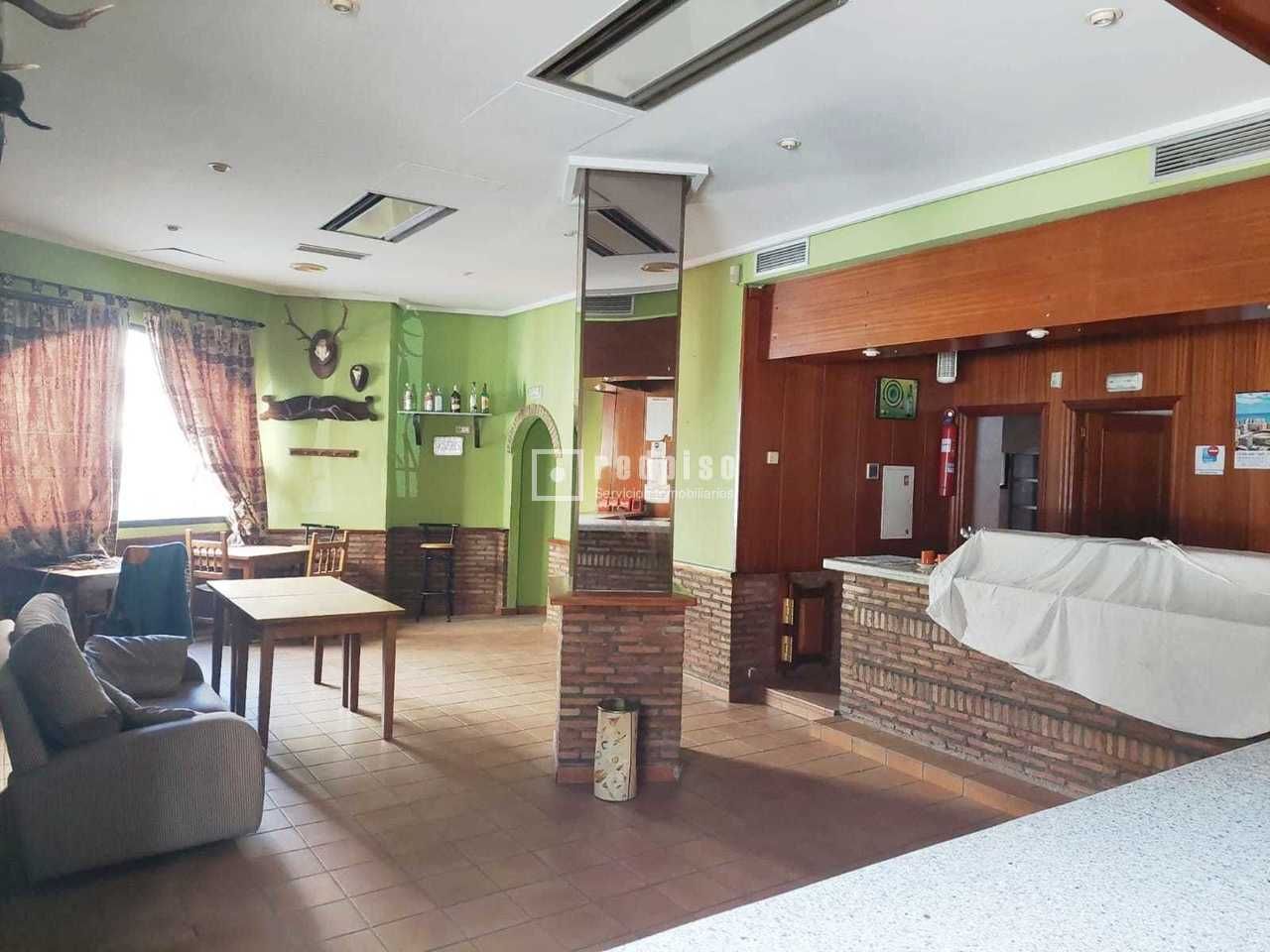 Premises for sale in Talavera de la Reina  with Air Conditioner