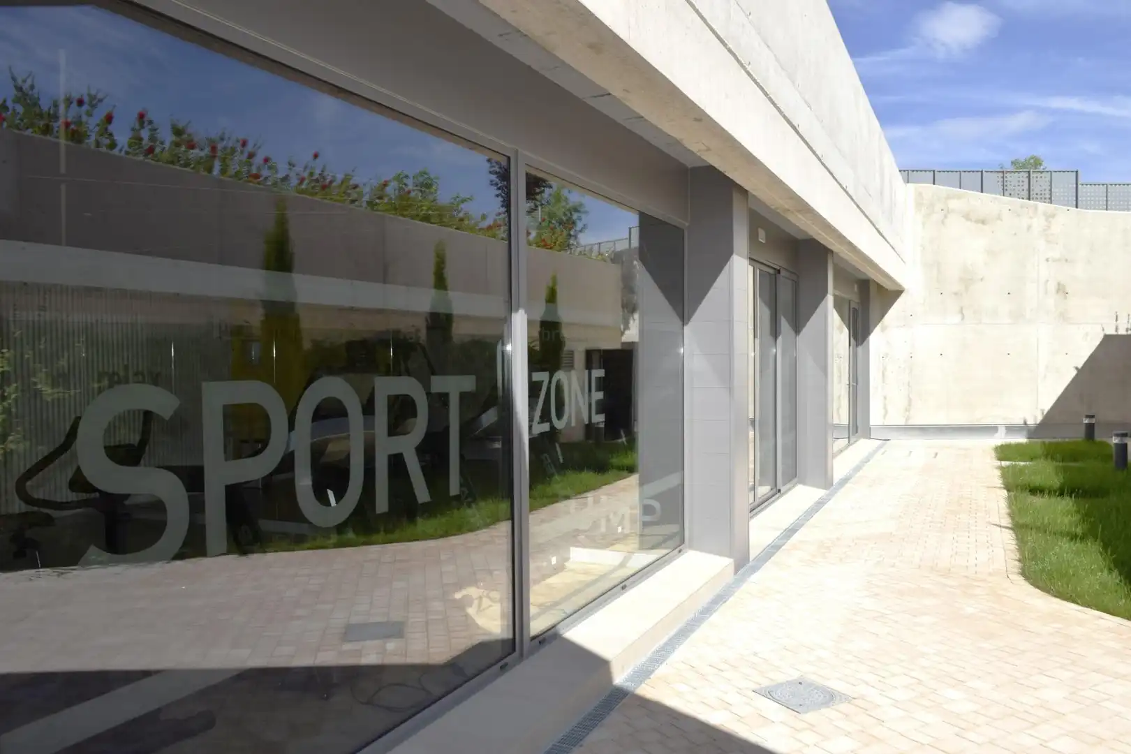 Attic for rent in Boadilla del Monte  with Terrace, Storage room and Community pool
