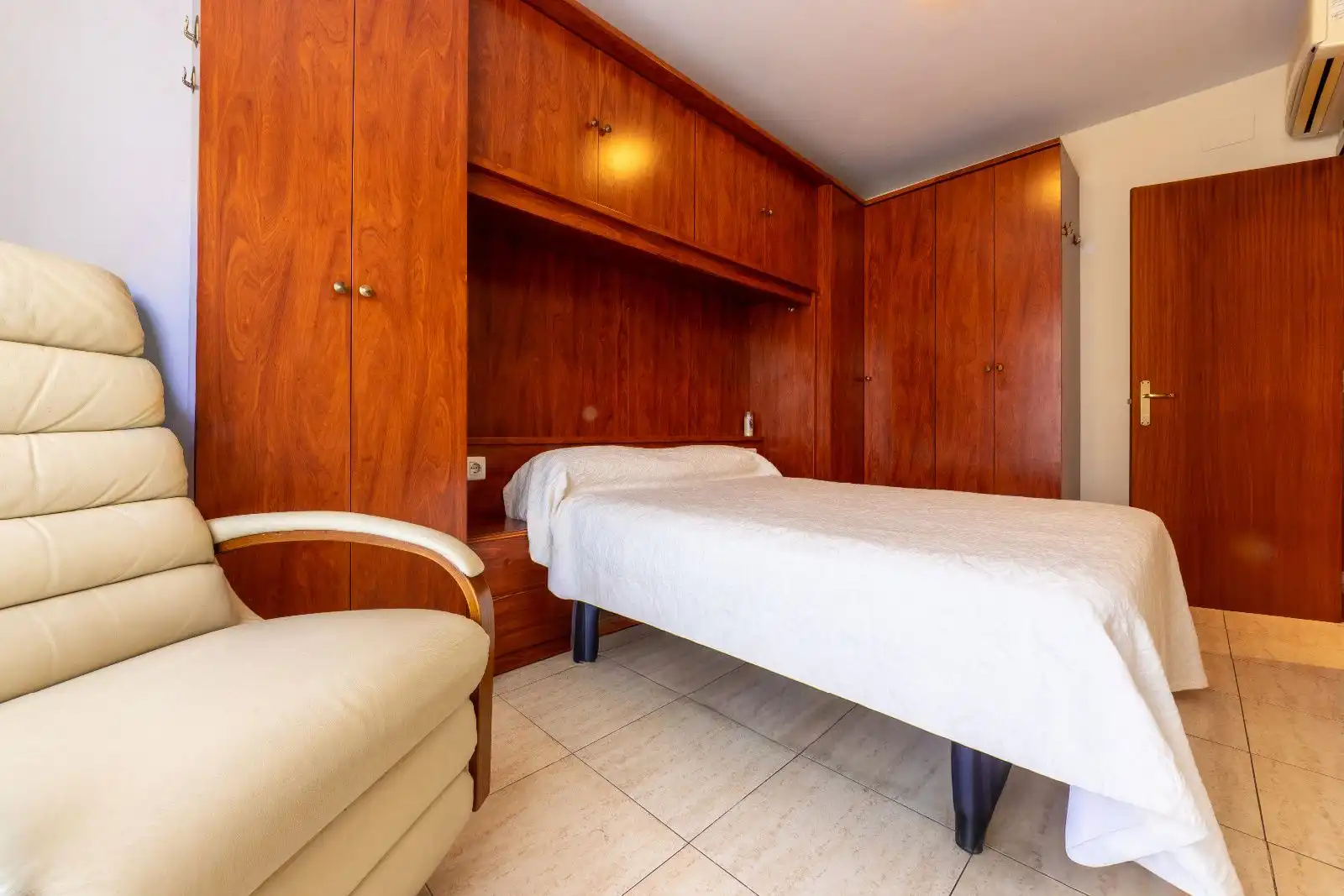 Bedroom of Flat for sale in Tarragona  with Air Conditioner, Terrace and Furnished