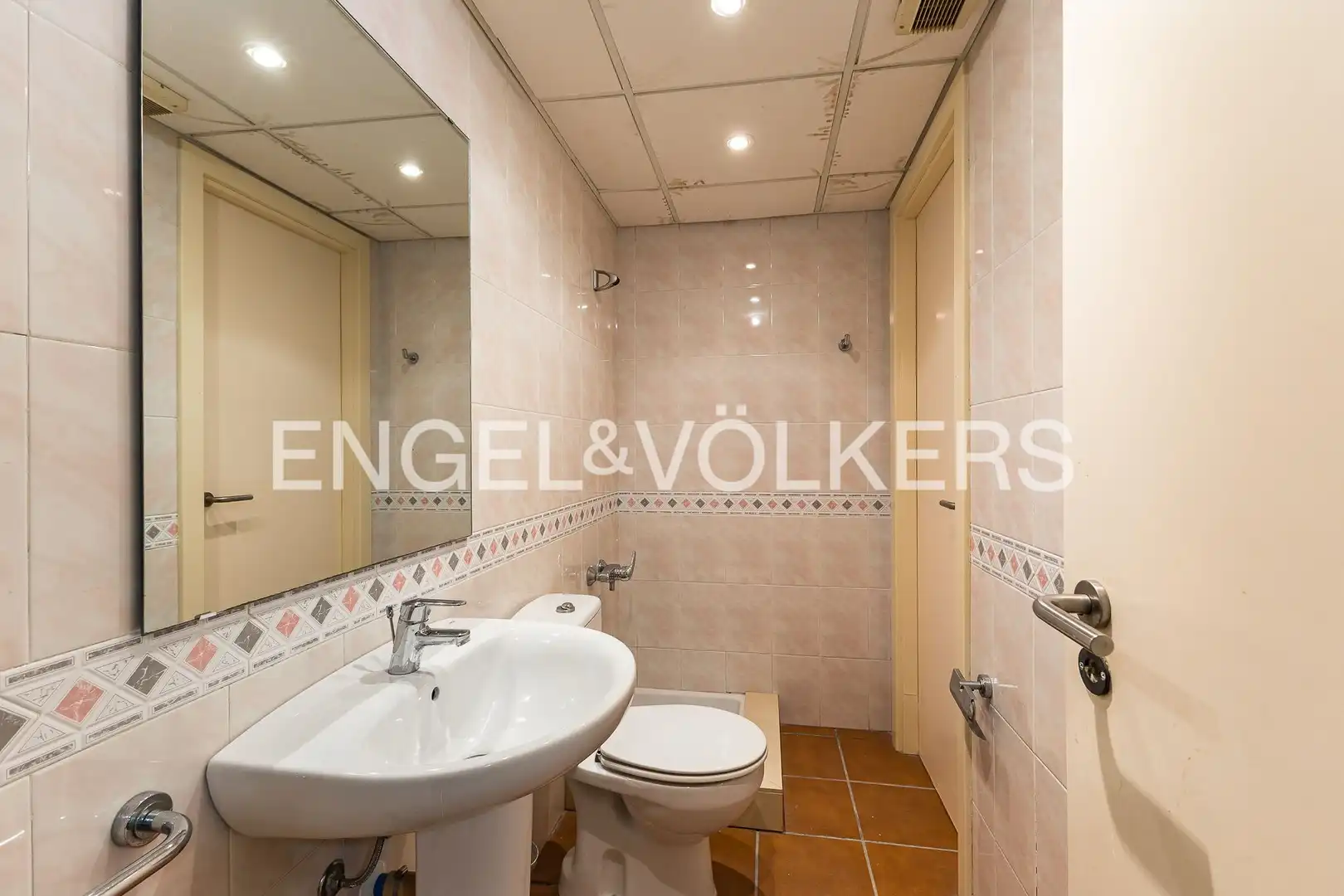 Bathroom of Country homes for sale in Vilanova i la Geltrú  with Air Conditioner, Heating and Private garden