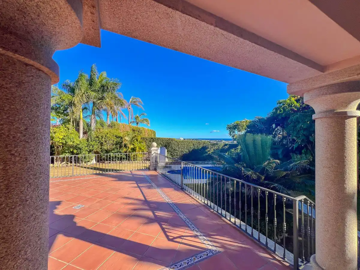 Terraza de Casa adosada en venta en Benahavís con Aire acondicionado y Terraza