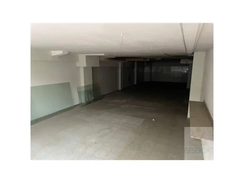 Locale commerciale in vendita a Calle Murcia