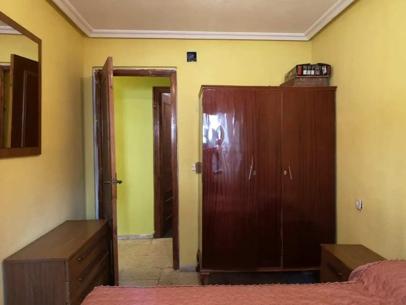 Schlafzimmer von Erdgeschoss zum Verkauf in Sequeros mit Heizung, Abstellraum und Möbliert
