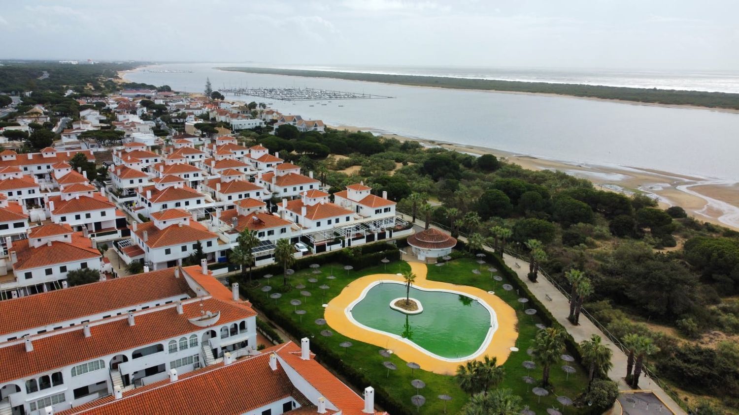 Vista exterior de Casa adosada en venta en El Rompido