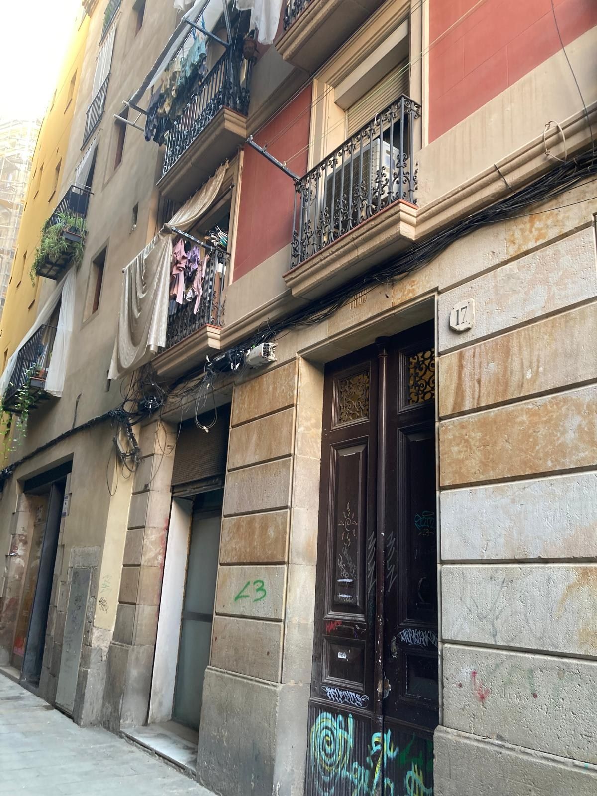 Vista exterior de Edifici en venda en  Barcelona Capital