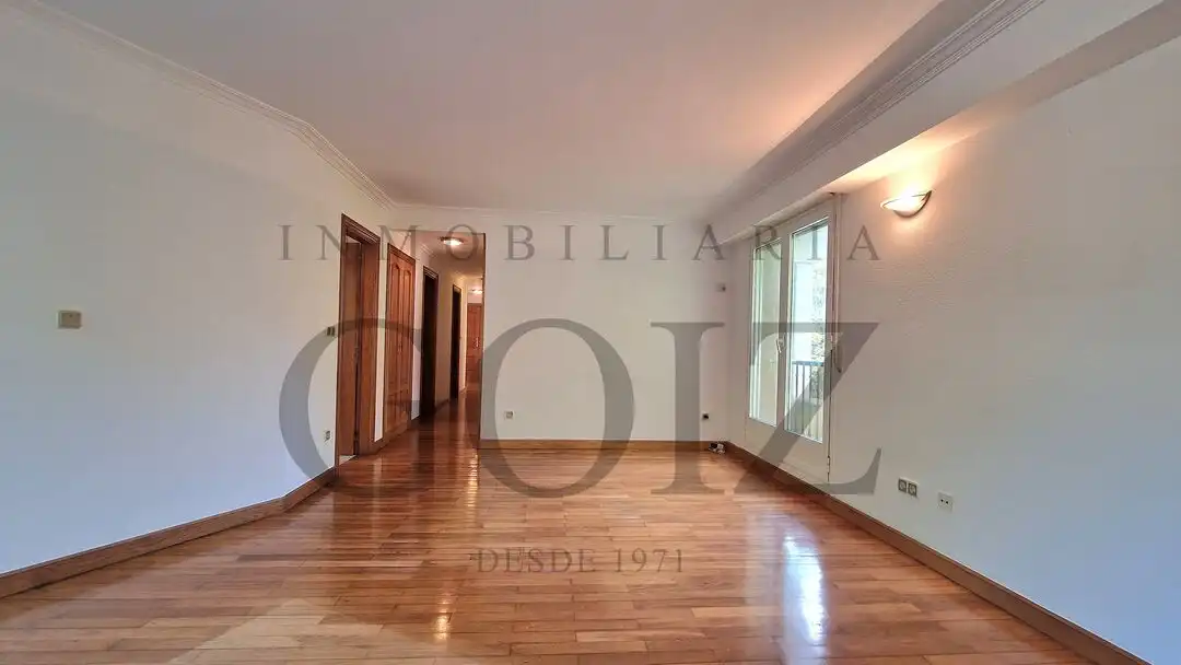 Piso en venta en Donostia - San Sebastián  con Calefacción y Balcón
