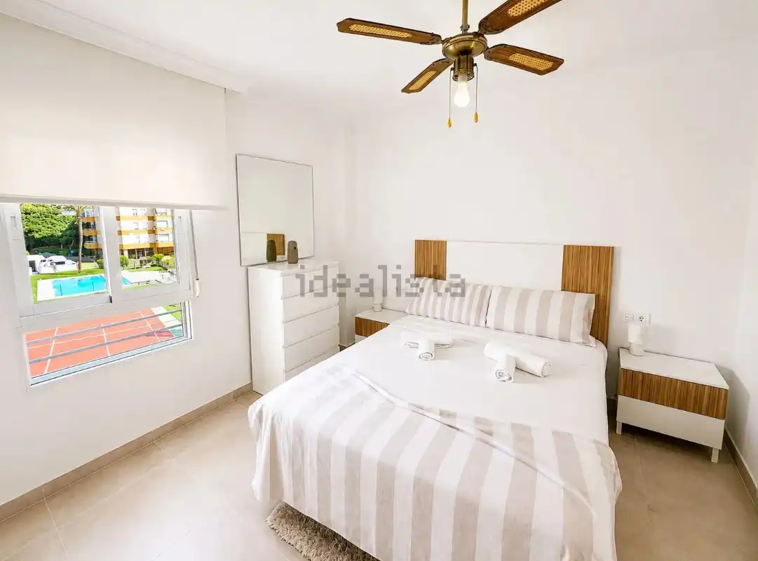 Schlafzimmer von Wohnung zum Verkauf in Benalmádena mit Möbliert und Gemeinschaftspool