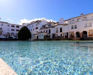 Exterior view of Apartment for sale in Empuriabrava  with Heating, Private garden and Community pool