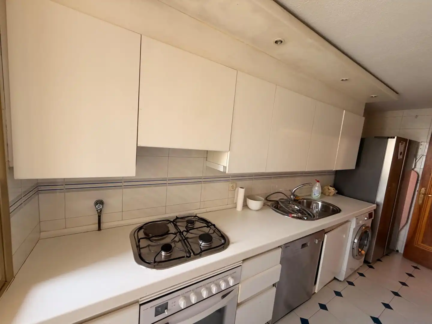 Kitchen of Flat for rent in Madrid  with Private garden, Swimming Pool and Balcony