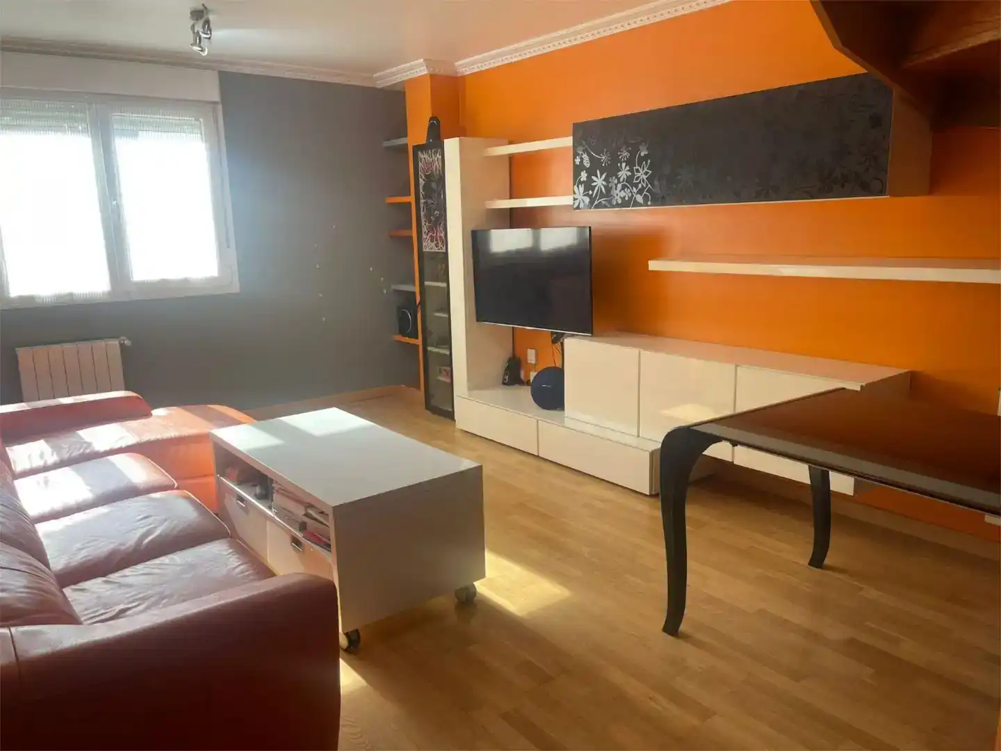 Sala d'estar de Pis en venda en Penagos amb Balcó