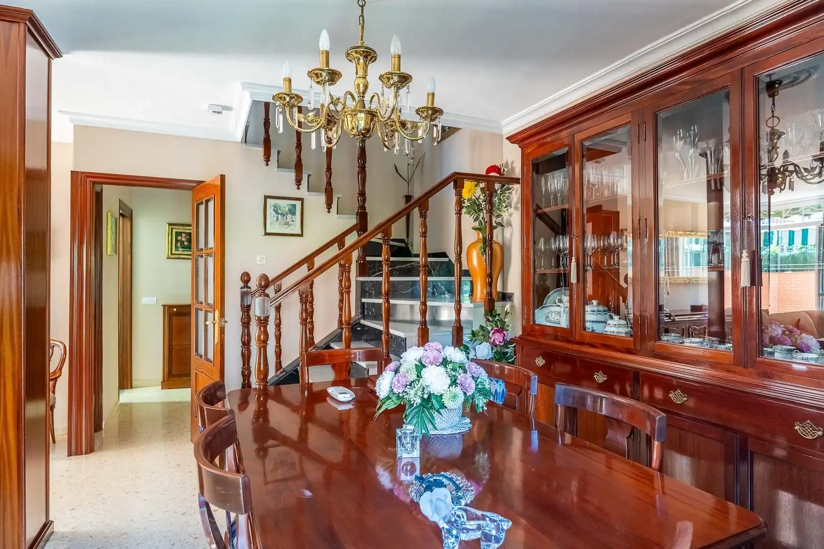 Comedor de Casa o chalet en venta en Sevilla con Aire acondicionado, Calefacción y Jardín privado
