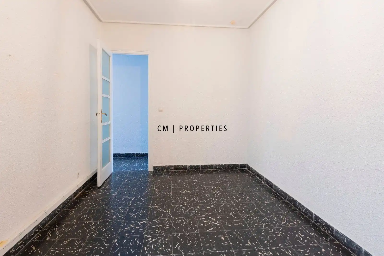 Bedroom of Office for rent in Valencia  with Air Conditioner, Heating and Furnished