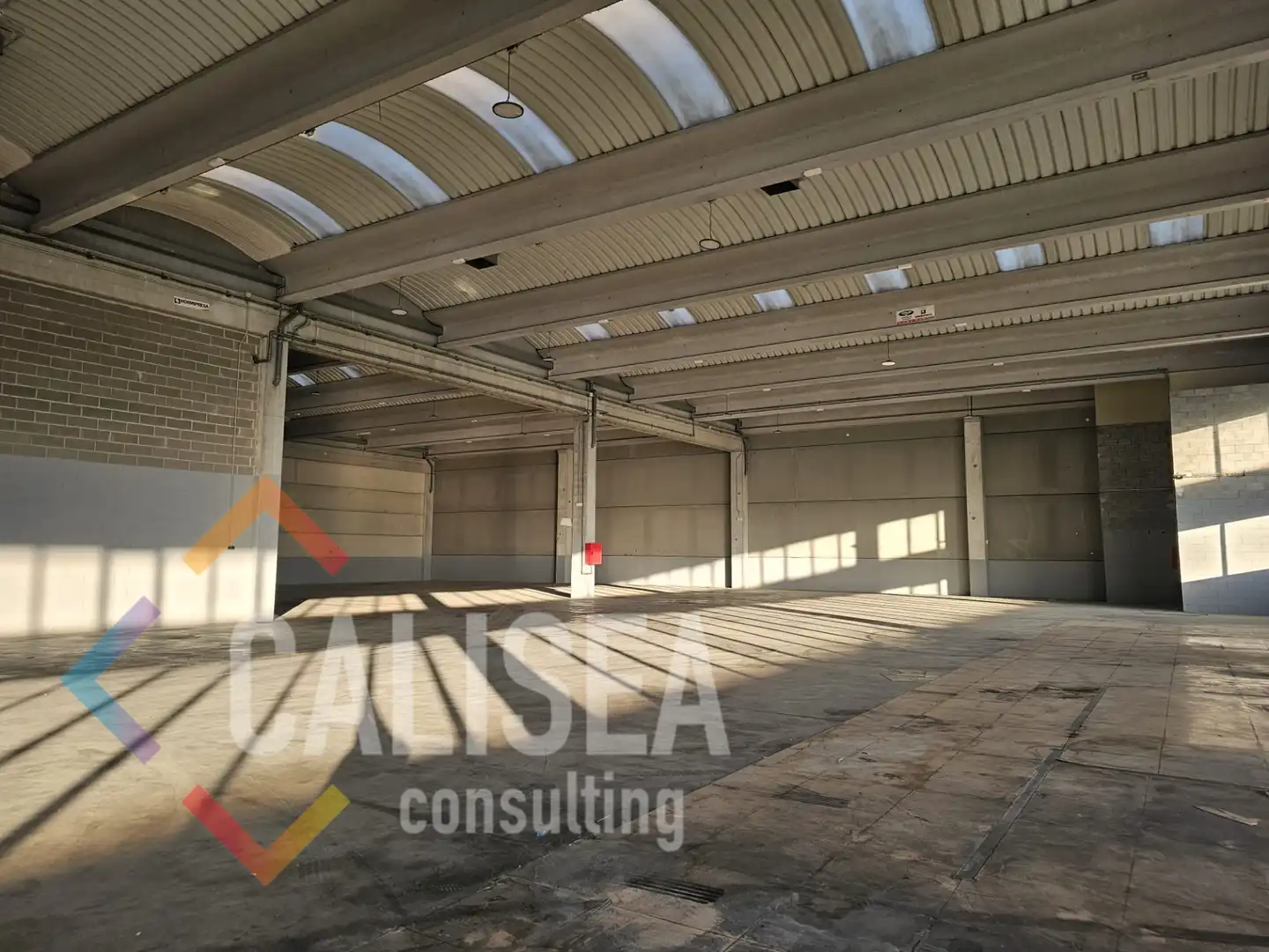 Fabrikhallen zur Miete in Terrassa