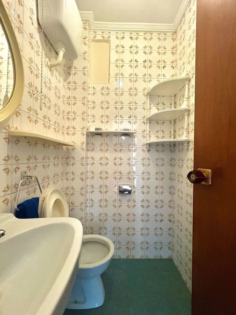 Badezimmer von Wohnung zum Verkauf in Oleiros mit Heizung