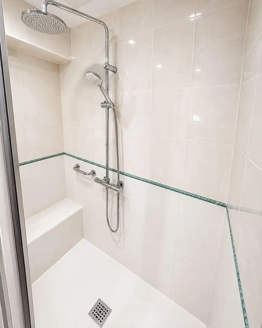 Bathroom of Apartments for sale in Gandia  with Air Conditioner, Heating and Terrace