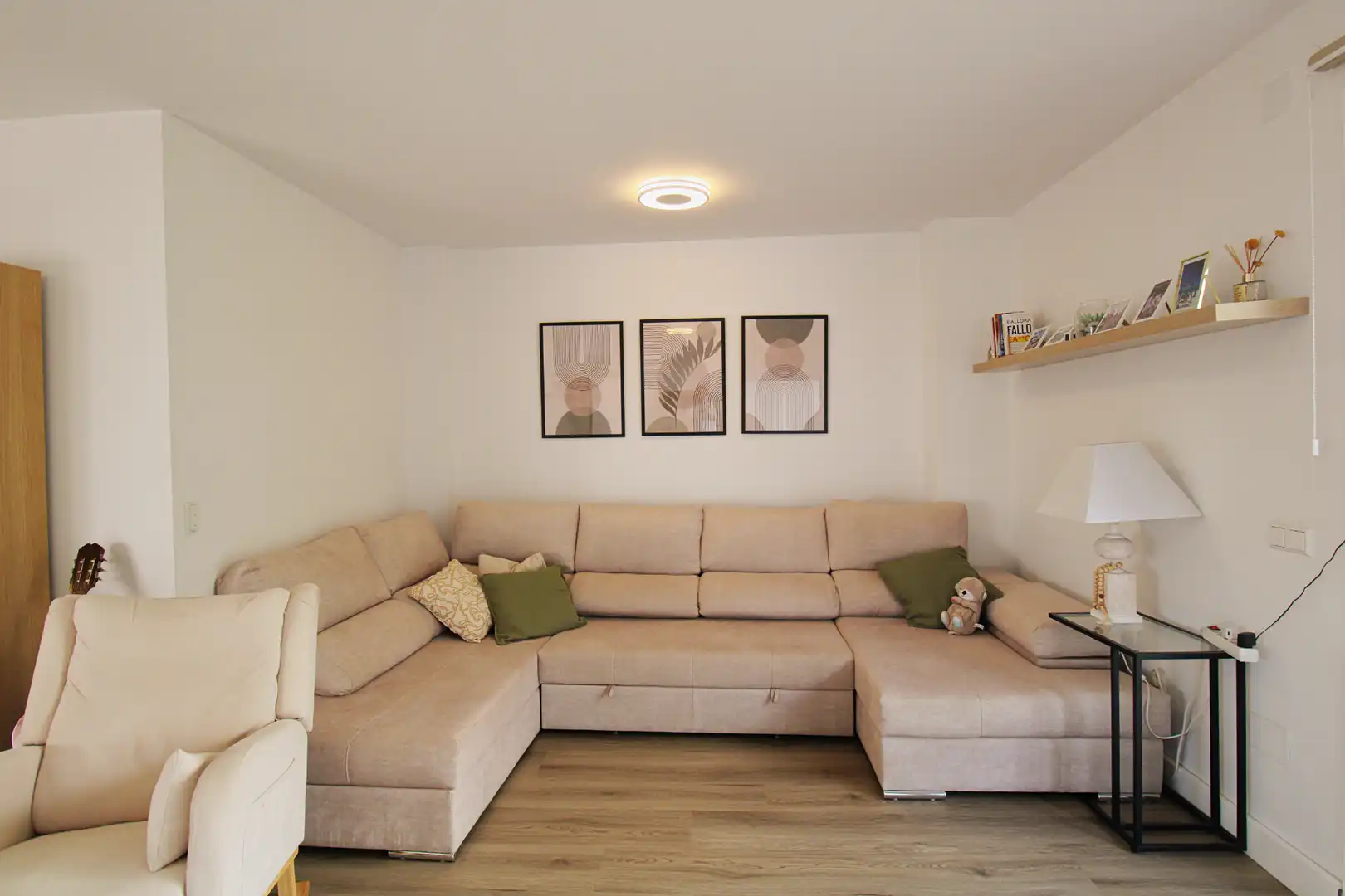 Sala de estar de Casa adosada en venta en Alhaurín de la Torre con Aire acondicionado, Jardín privado y Terraza